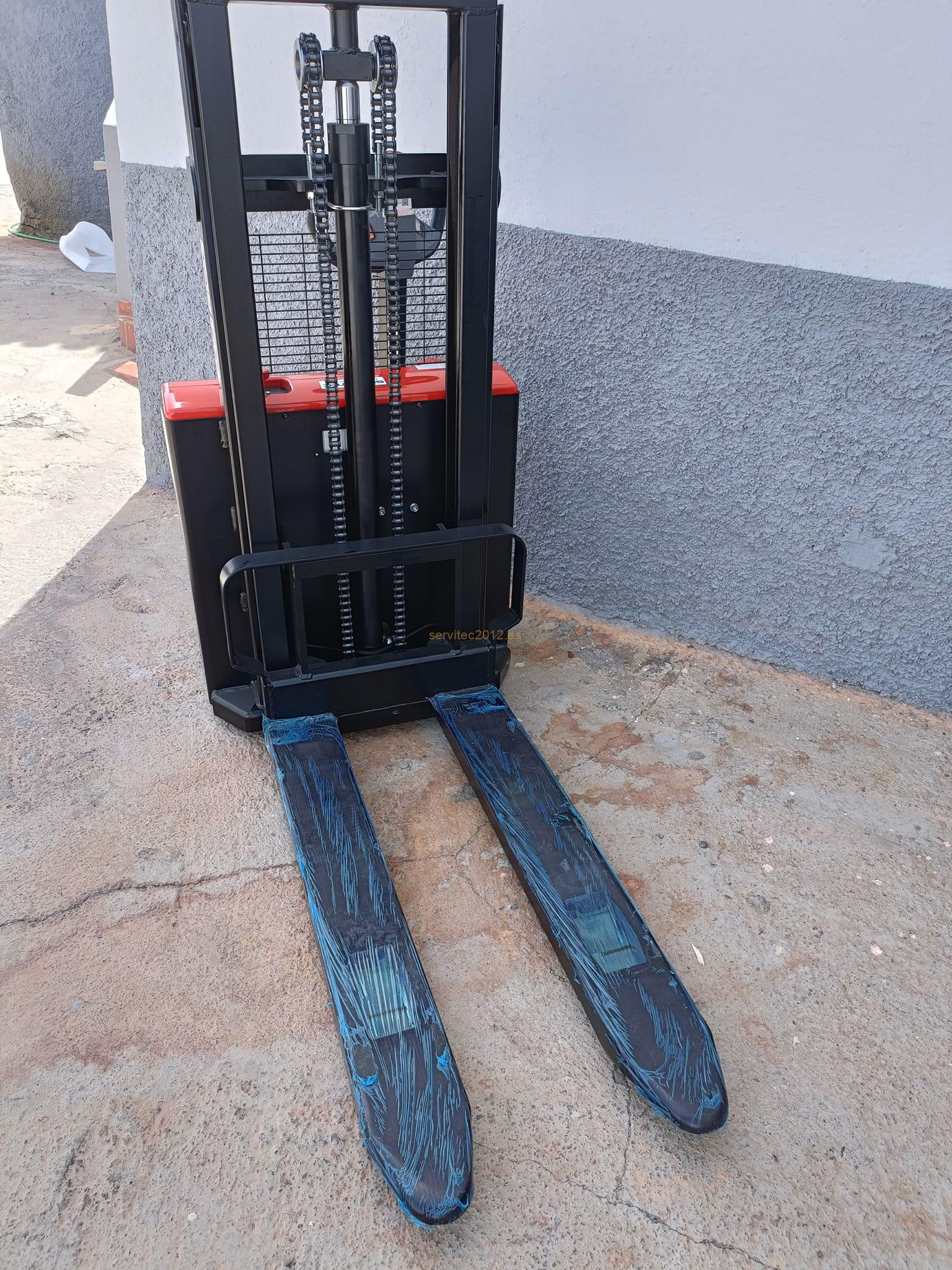 Apilador Eléctrico E.F.1500 KG MASTIL CORTO - Imagen 2