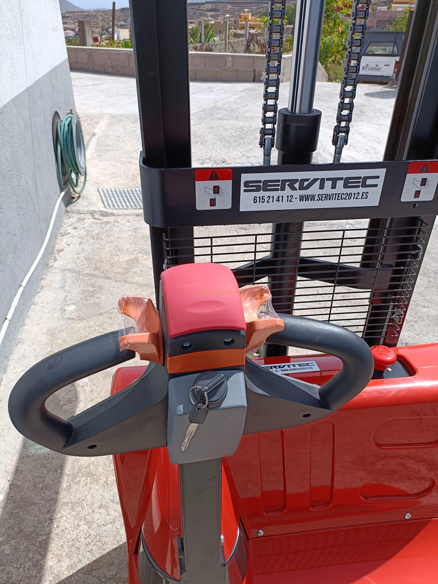 Apilador Eléctrico E.F.1500 KG MASTIL CORTO - Imagen 3