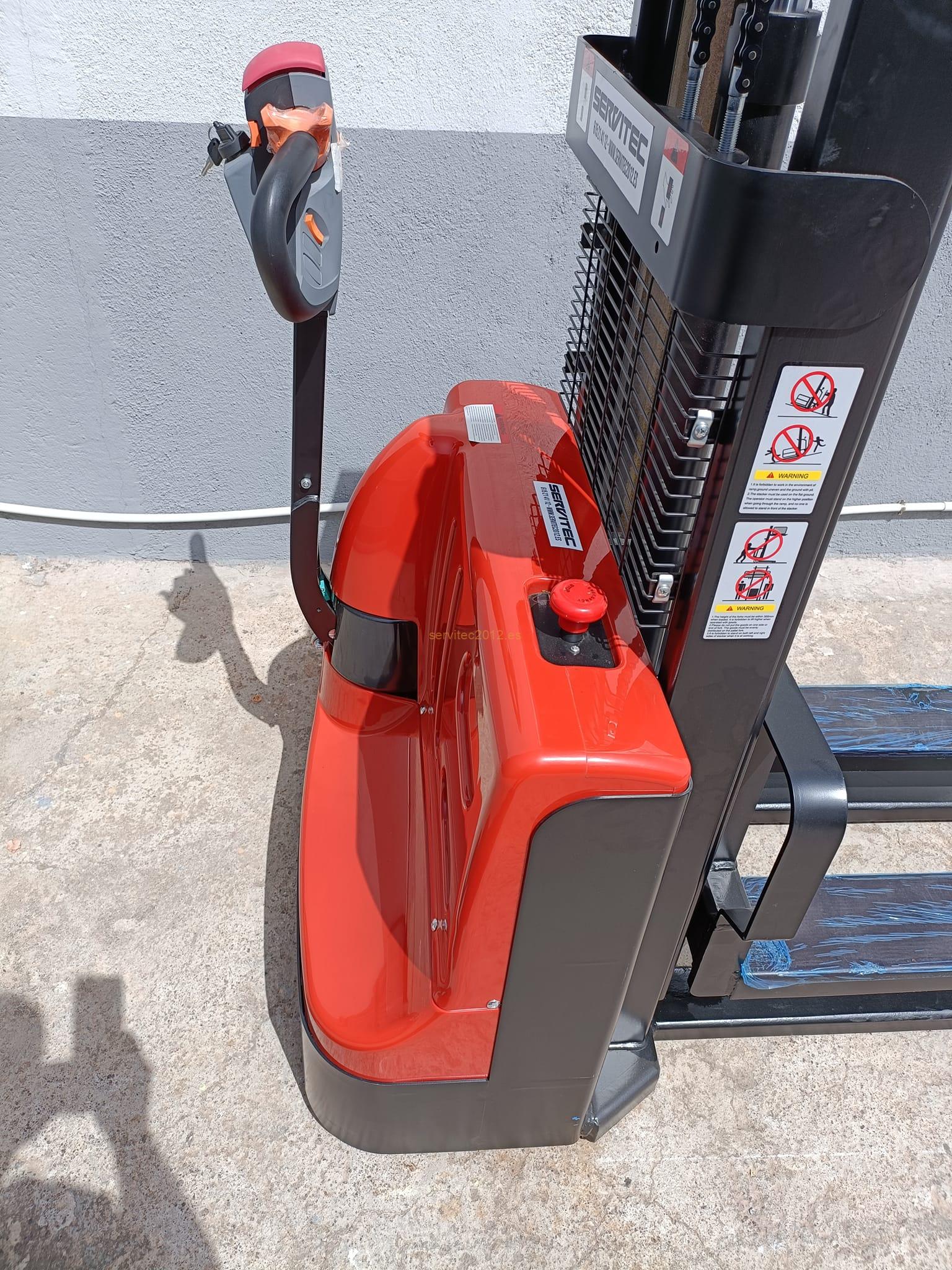 Apilador Eléctrico E.F.1500 KG MASTIL CORTO - Imagen 4