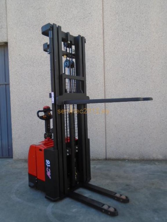 Apilador Electrico de 1600 kg a 5500 mm - Imagen 5