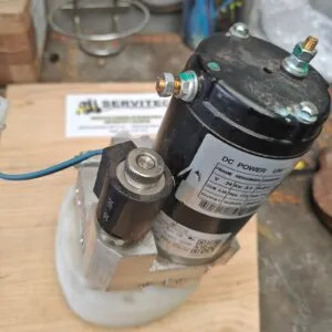 Motor con deposito y electrovalvula