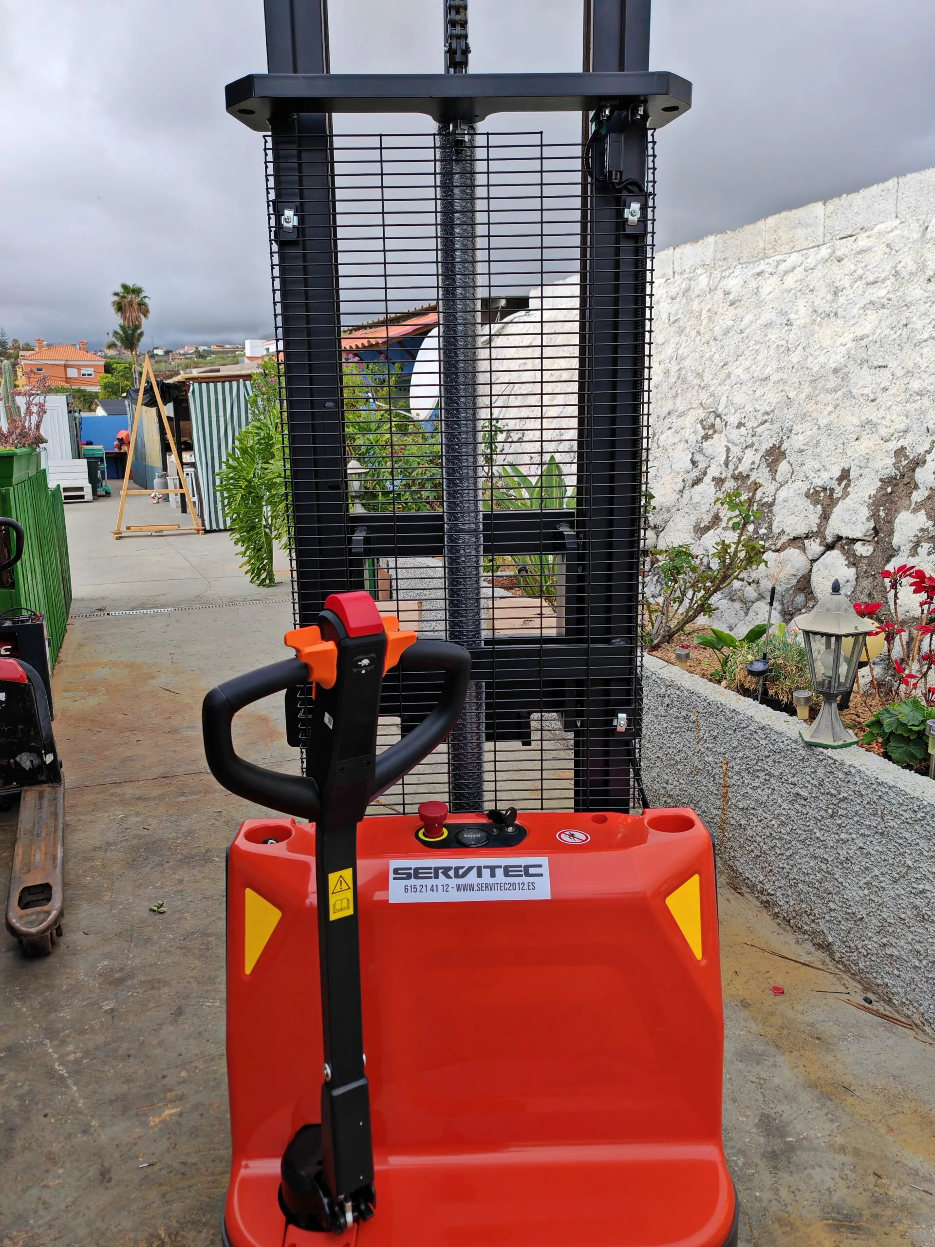 Apilador E.F. 1500 KG a 3600 mm