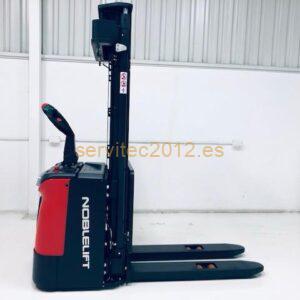 Apilador autopropulsado con operador montado alto rendimiento. E.F.PS16N-46